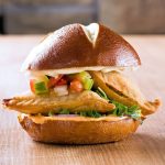 Samosa Burger (2 Samosas)